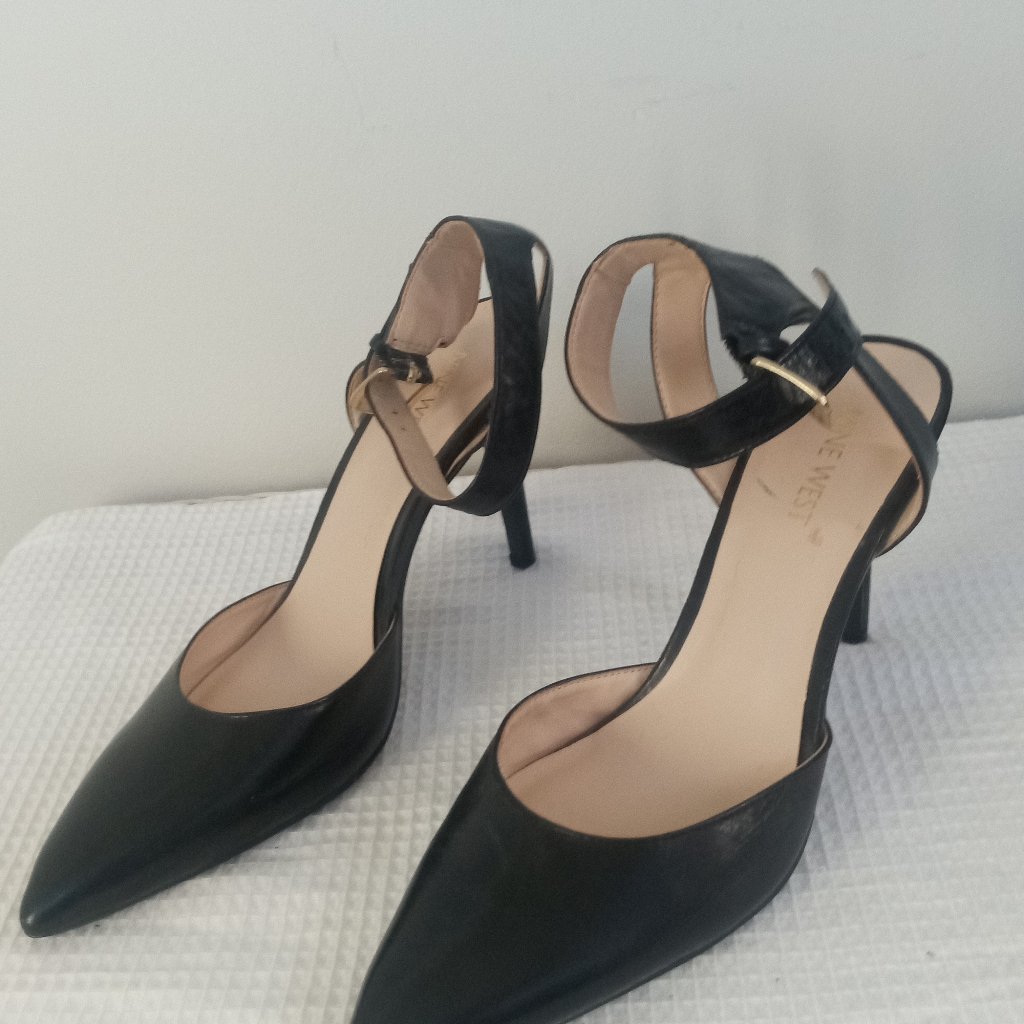 Nine West Leather Black Heels Pumps Ankle Straps Like New Size 9